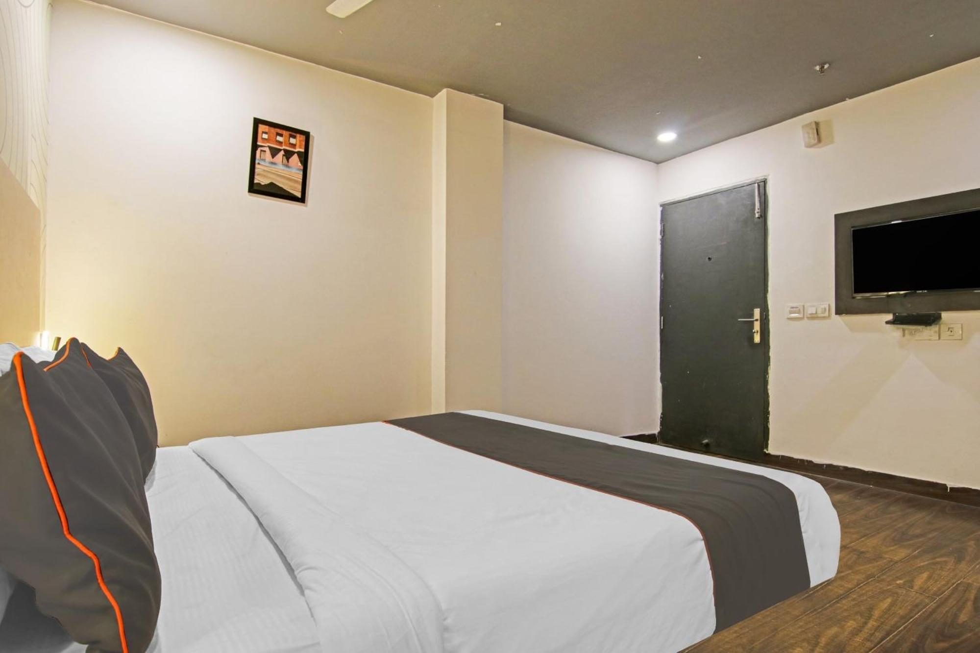Collection O Slf Mall Sector 30 Otel Faridabad Dış mekan fotoğraf